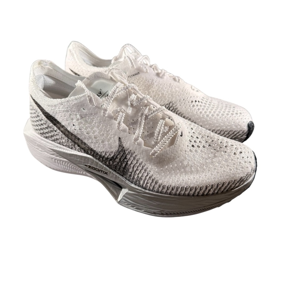 Nike ZoomX Vaporfly 3 White Particle Grey Flyknit Women's 8. Perfect condition!